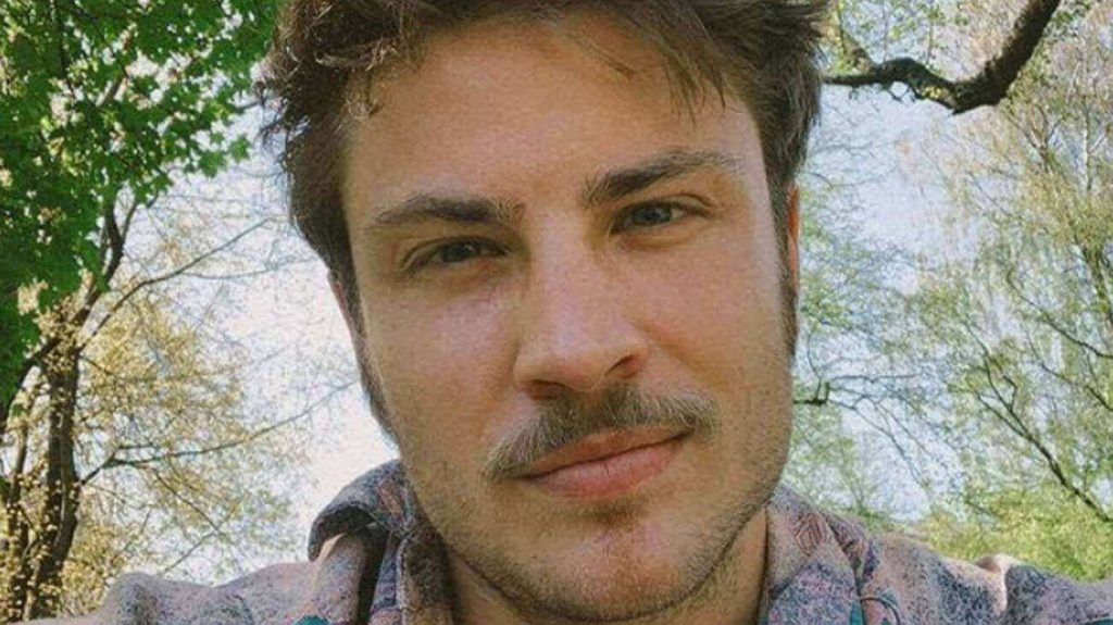 Chi è Jannik Schümann Attore Franz in Sissi: Età, Fidanzato e Instagram