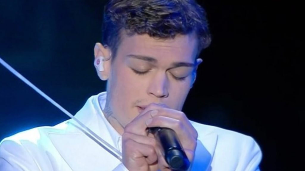 Chi è Blanco? Età, Fidanzata, Fratello, Vincitore Sanremo 2022 con Mahmood