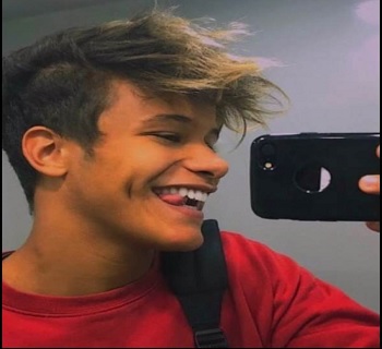 Chi è Denis Dosio: Biografia, Età, Fidanzata dell’Influencer