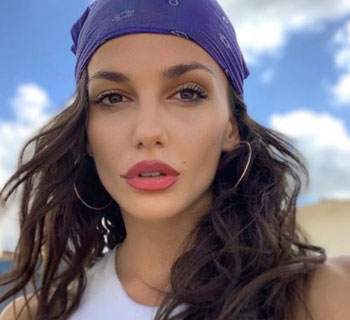 Chi è Elena D’Amario? Età, Amici, Fidanzato e Instagram