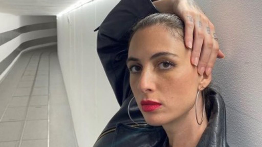 Chi è Ema Stokholma: Età, Altezza, Madre, Compagno e Amica Andrea Delogu