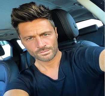 Chi è Filippo Bisciglia: Biografia, Età, Malattia, Fidanzata e Figli