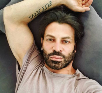 Chi è Gianni Sperti: Biografia, Età, Curiosità, Fidanzato e Uomini e Donne