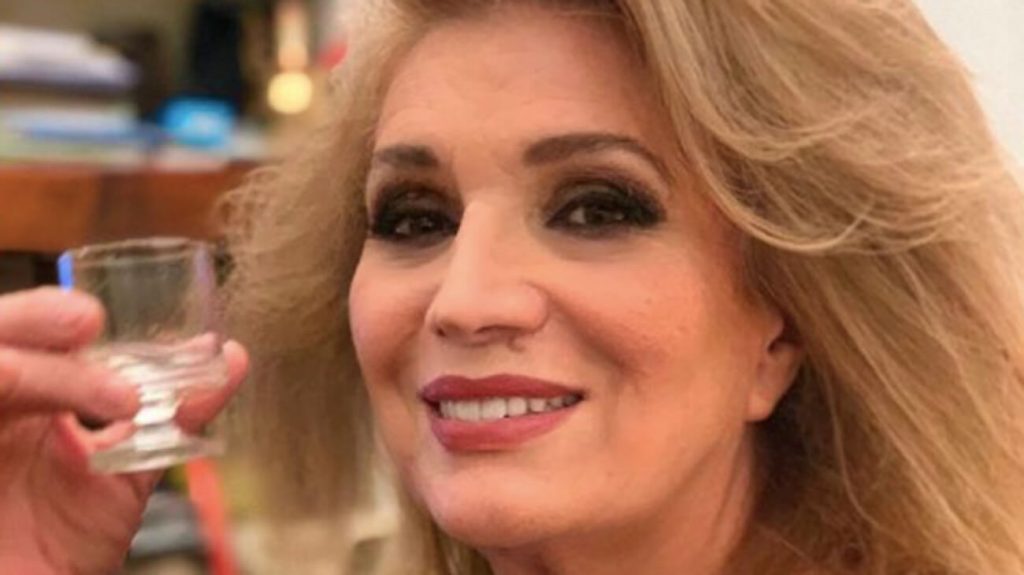 Chi è Iva Zanicchi: Biografia, Età, Figlia, Sanremo 2022 e Ok il Prezzo è Giusto