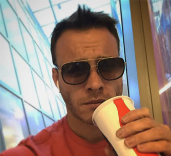 Chi è Kerem Bursin: Biografia, Età, Vita Privata, Serkan Bolat in Sen Cal Kapimi